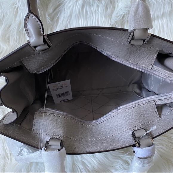 ‼️SOLD‼️ Michael Kors Rayne Satchel in Pearl Grey - Picture 5 of 12
